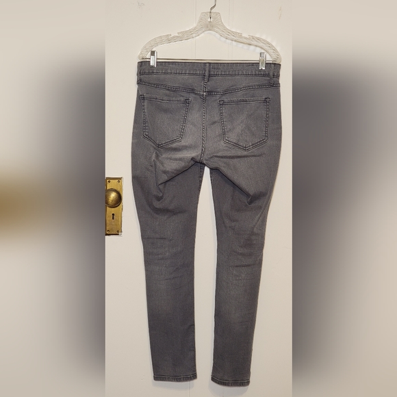 Rockstar jeans by Old Navy. Grey, stretchy skinny jeans. Size 12 regular. - Picture 4 of 6